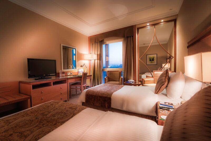 Golden Tulip Bahrain Hotel Manamah Buitenkant foto