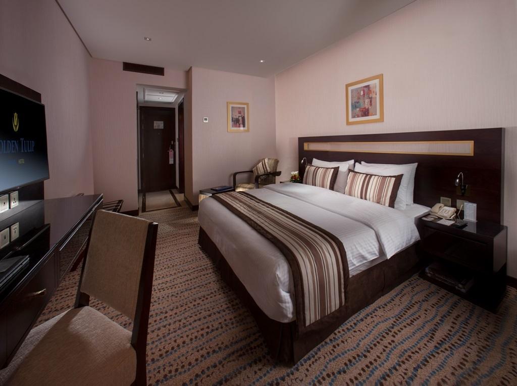 Golden Tulip Bahrain Hotel Manamah Buitenkant foto