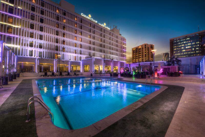 Golden Tulip Bahrain Hotel Manamah Buitenkant foto