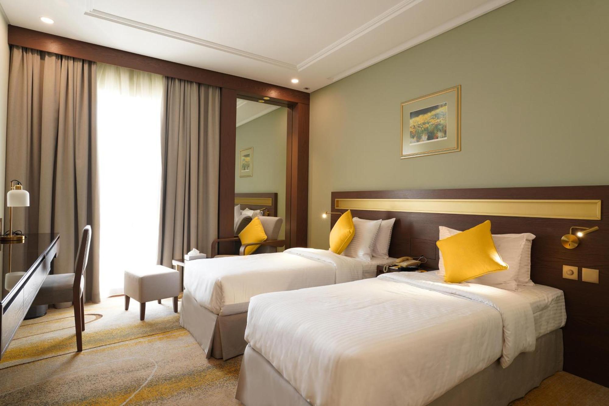 Golden Tulip Bahrain Hotel Manamah Buitenkant foto