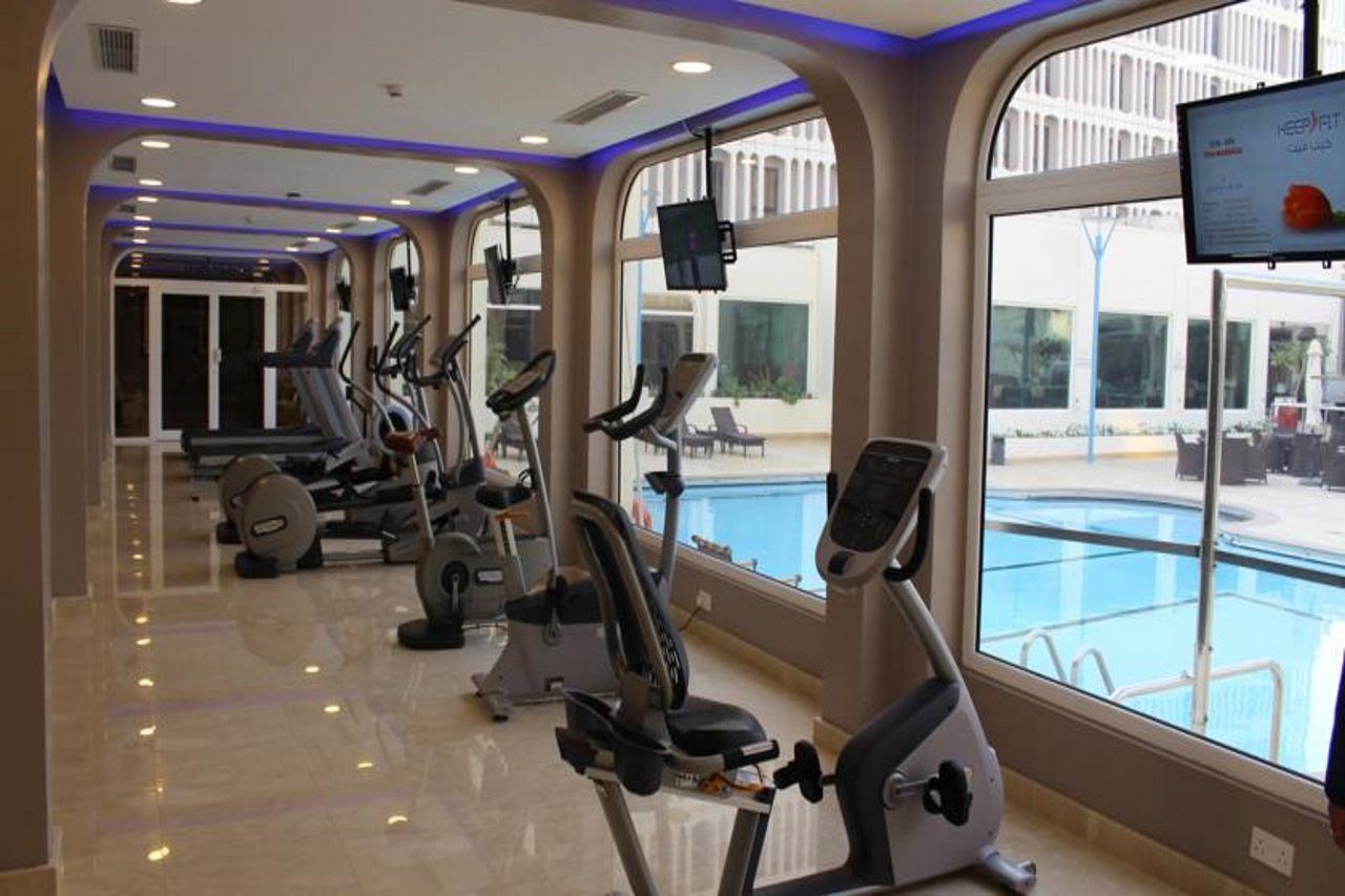Golden Tulip Bahrain Hotel Manamah Buitenkant foto