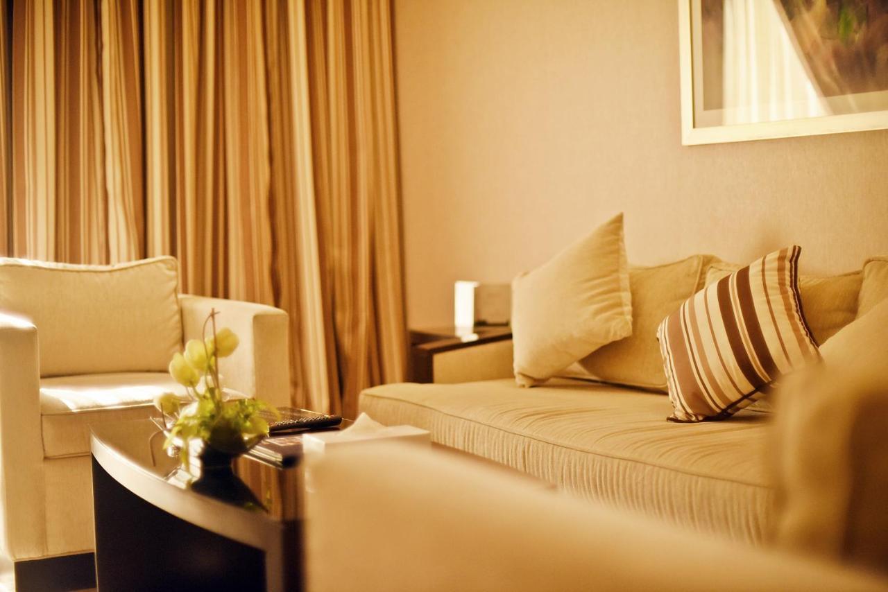 Golden Tulip Bahrain Hotel Manamah Buitenkant foto