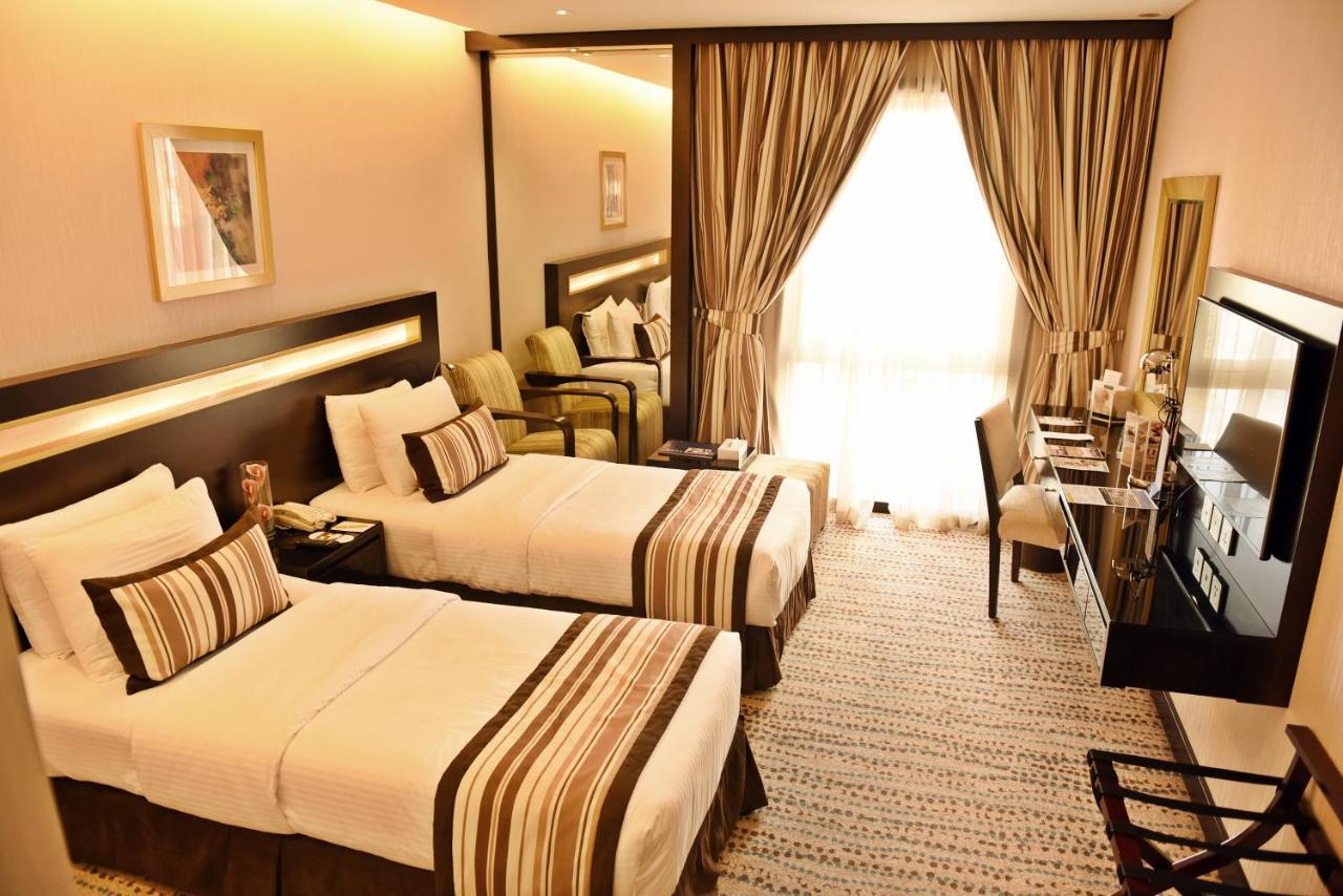 Golden Tulip Bahrain Hotel Manamah Buitenkant foto