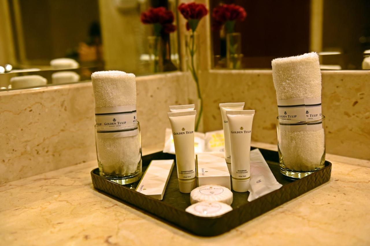Golden Tulip Bahrain Hotel Manamah Buitenkant foto